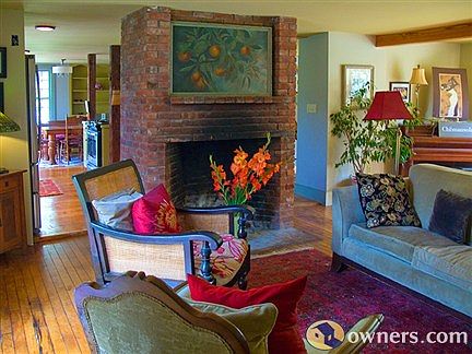 Livingroom and Fireplace