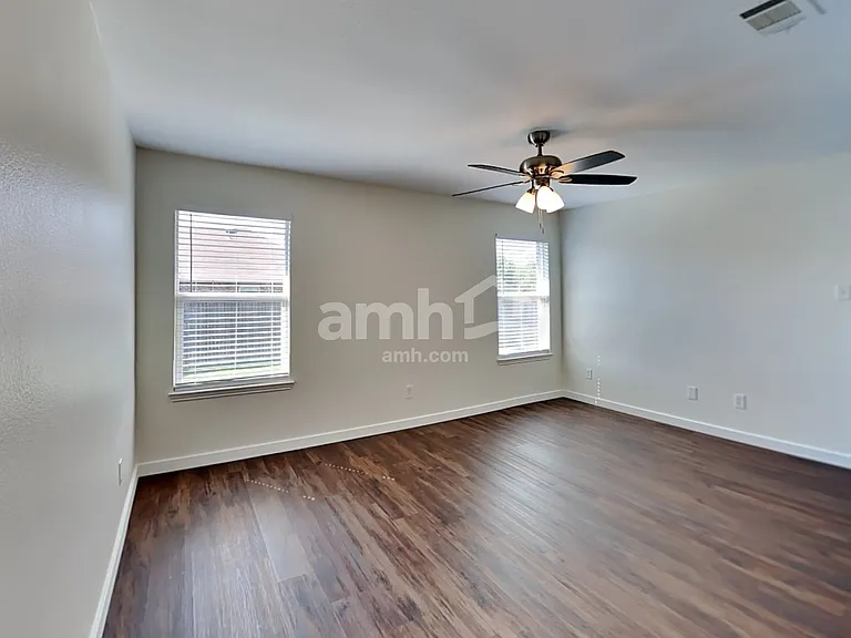 803 Windflower Dr — Photo 10