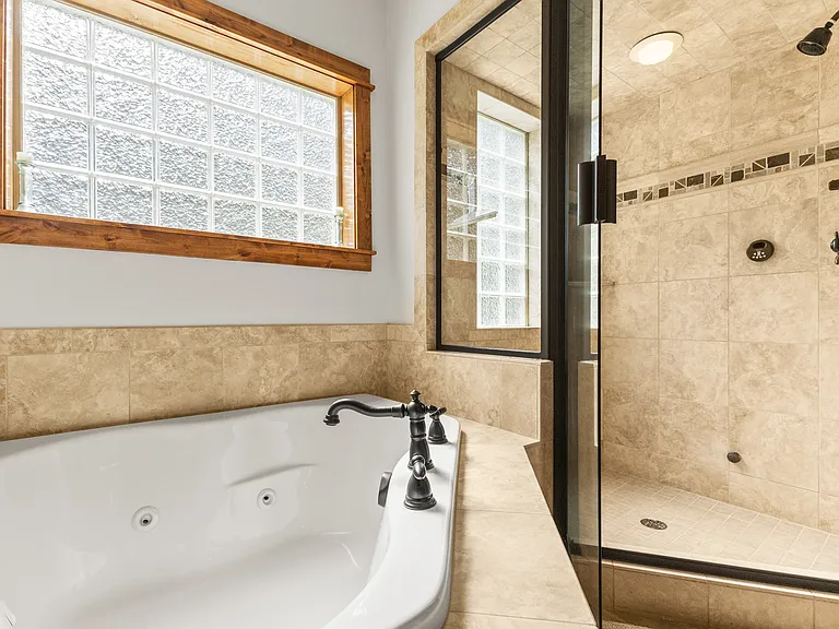 Top Level - Ensuite Bathroom 1