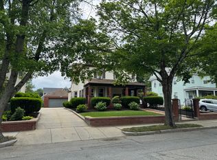 26 Broadway Ter, Newton, MA 02460