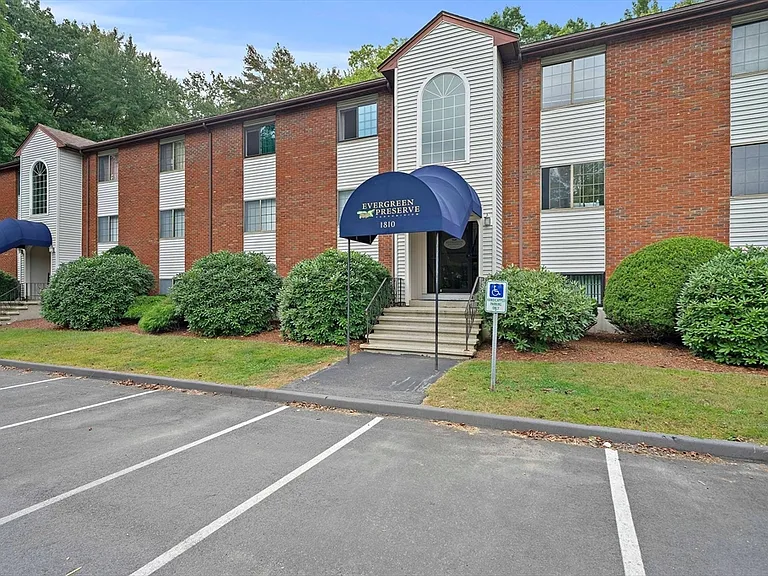 1810 Skyline Dr — Photo 37