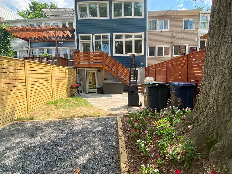 1353 Taylor St NW #B — Photo 15