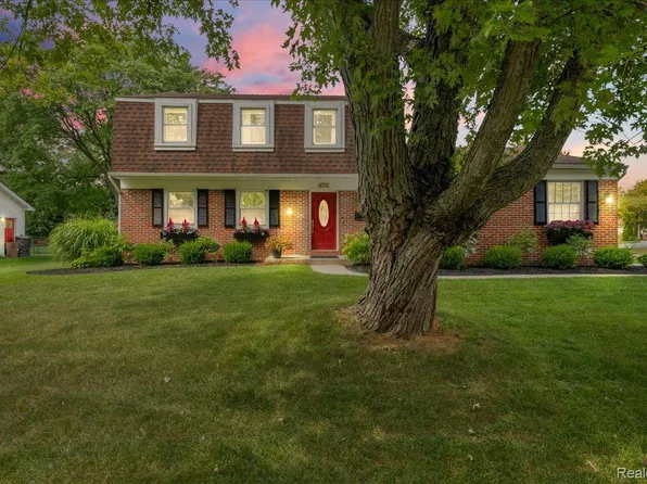 4731 Bramford Dr, Troy, MI 48085