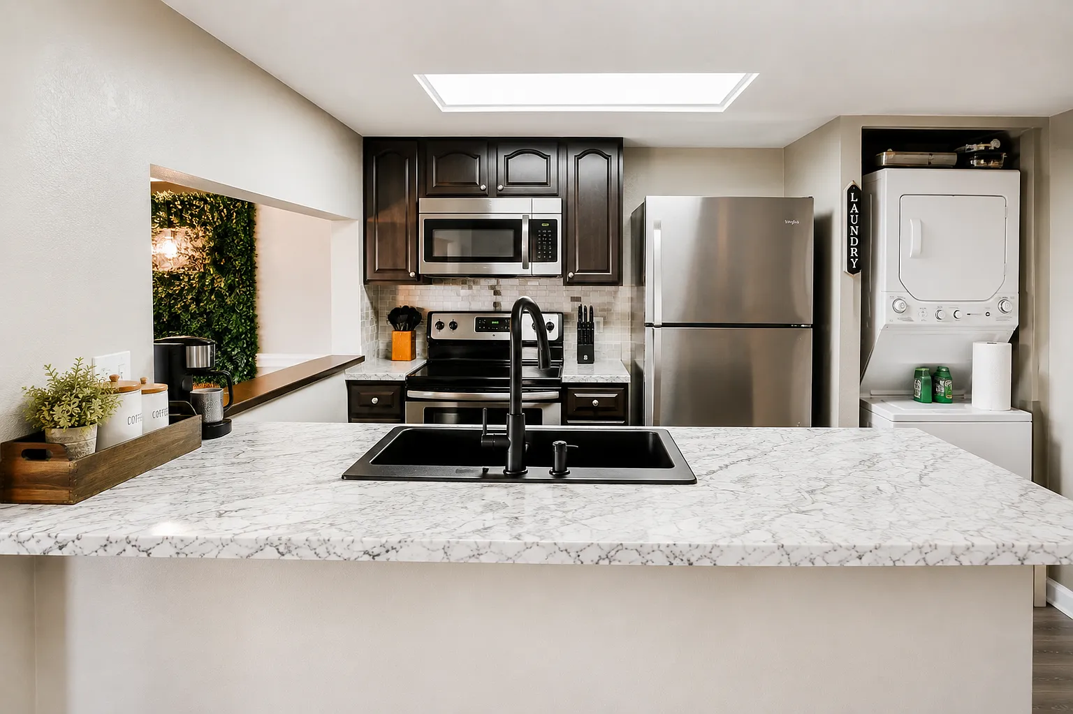 2 bed, 1060 sqft, $2,750 — Photo 3