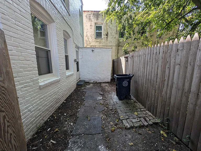 904 Westcoat Pl — Photo 20