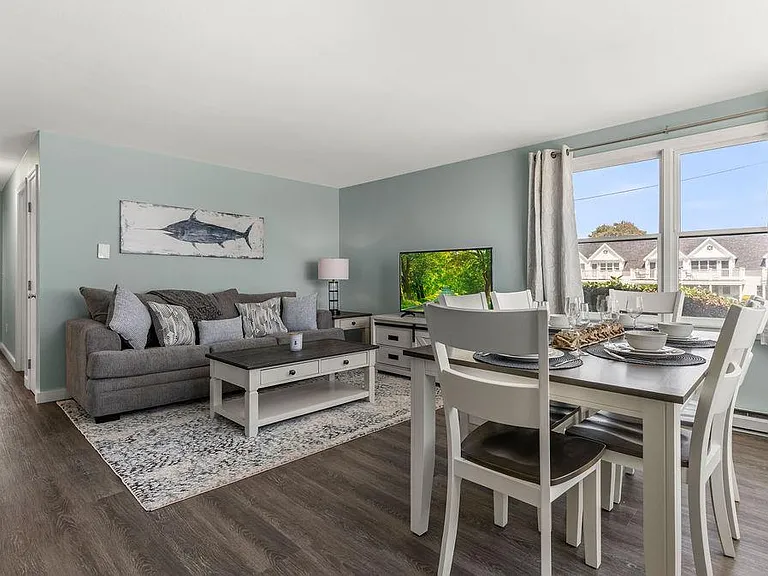 911 Ocean Blvd #6 — Photo 3