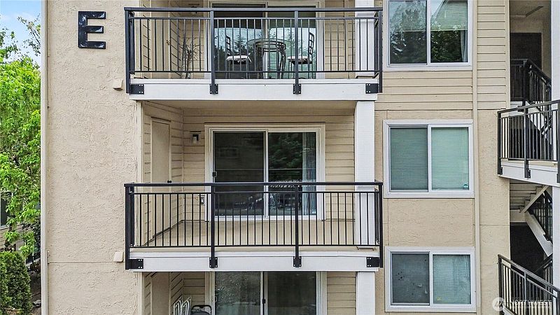 4th image of 13616 NE 7th Street #E3