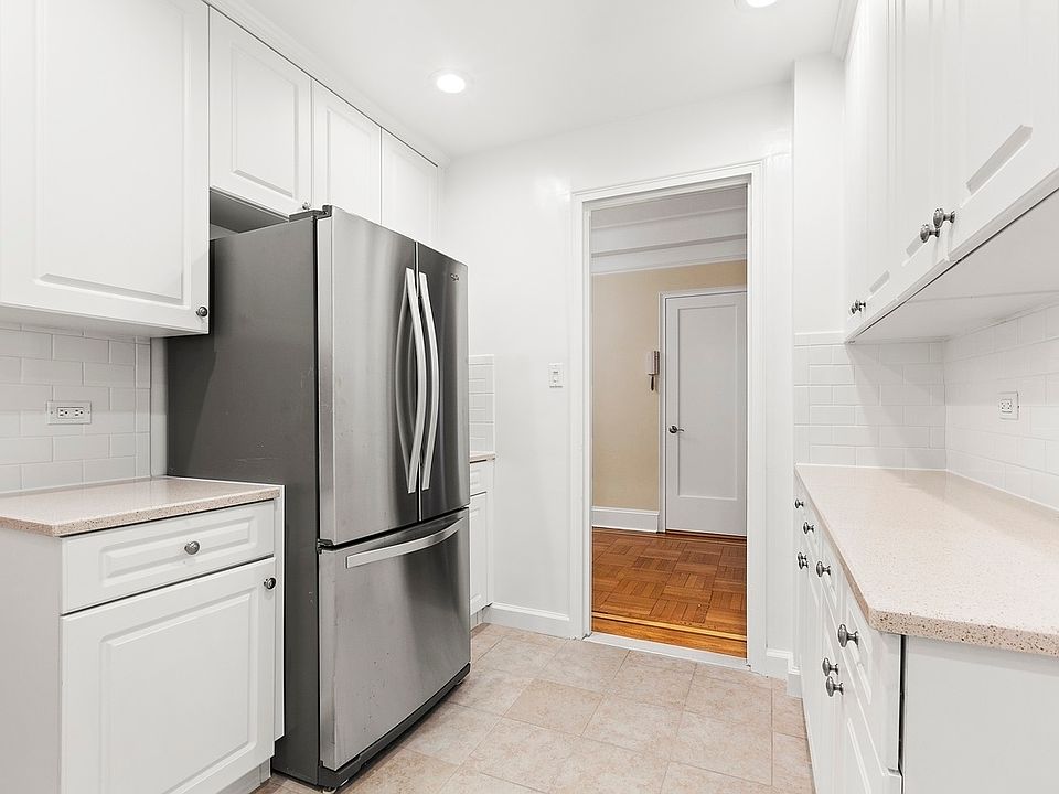 1st image of 210 W 101st St APT 6L