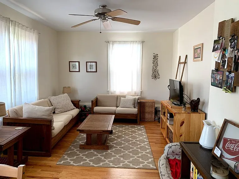 50 Murray Ave #B — Photo 3