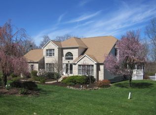 19 Indian Run Rd, Long Valley, NJ 07853