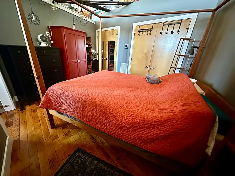 1 Westinghouse Plz #C324 — Photo 13