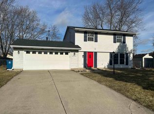 8511 Edge Rose Dr, New Haven, IN 46774