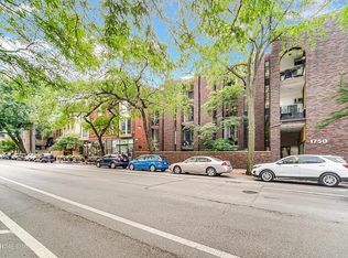 1750 N Wells St APT 403, Chicago, IL 60614