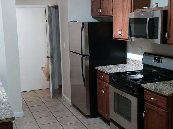 4th image of 2712 Wayfaring Ln APT C