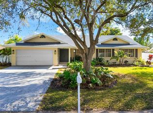 14853 SW 152nd Pl, Miami, FL 33196