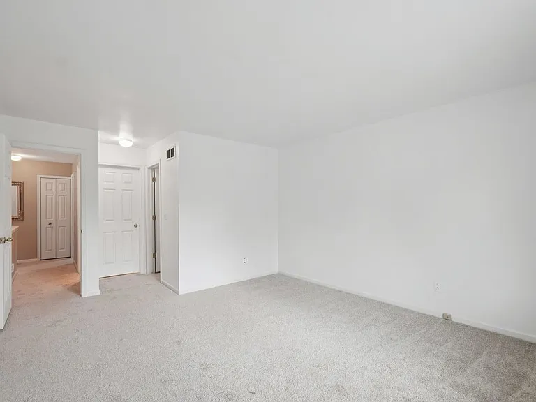 2799 Lochmoor Blvd — Photo 13