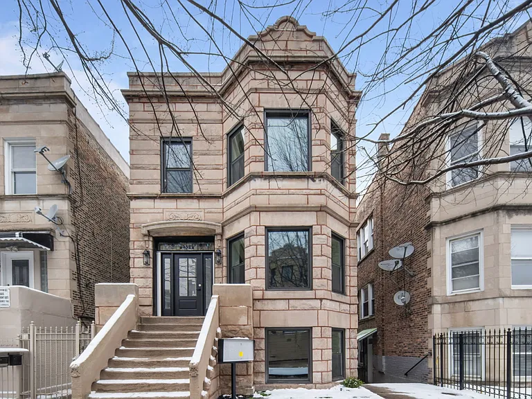 2534 W Cortez St #G — Photo 8