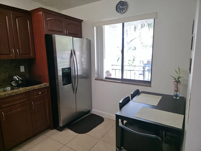 16278 Laurel Dr #202 — Photo 17