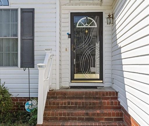 2nd image of 4319 Stately Oak Rd