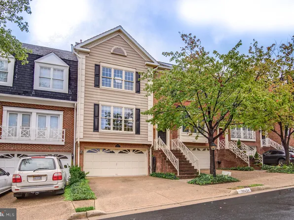 10434 Breckinridge Ln, Fairfax, VA 22030