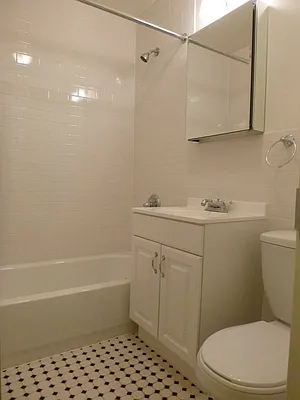 Rented by Bohemia Realty Group | media 25