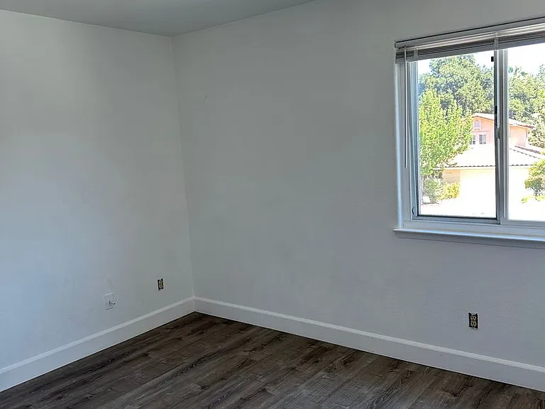 2170 Bel Air Pl — Photo 15