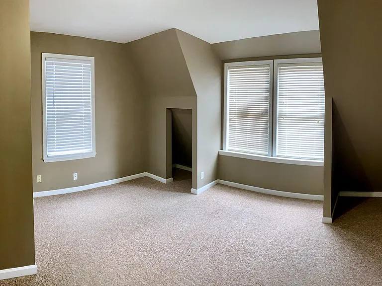 2223 Noble St — Photo 11