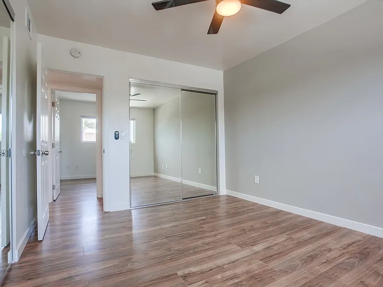 3977 Ingraham St #B — Photo 24