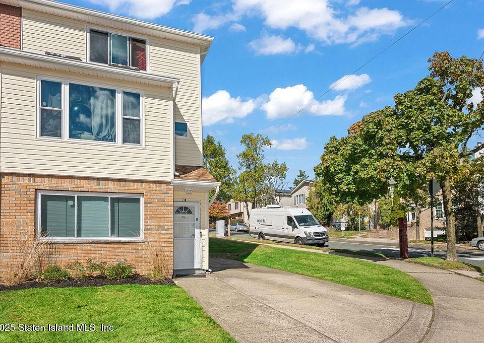 1st image of 15 Corona Ave