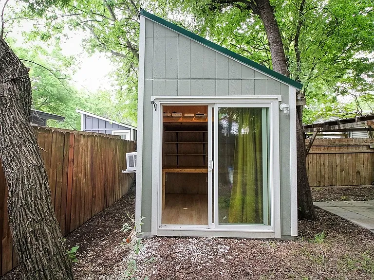 5411 Hudson St — Photo 22