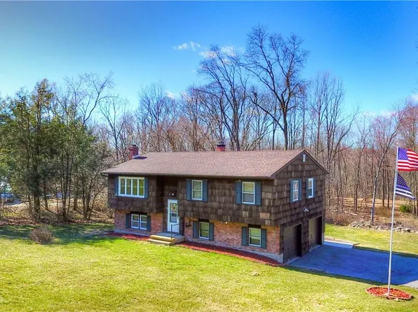 59 Heselton Drive, Slate Hill, NY 10973