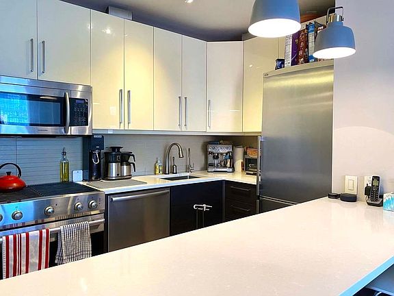3rd image of 330 E 75th St APT 11E