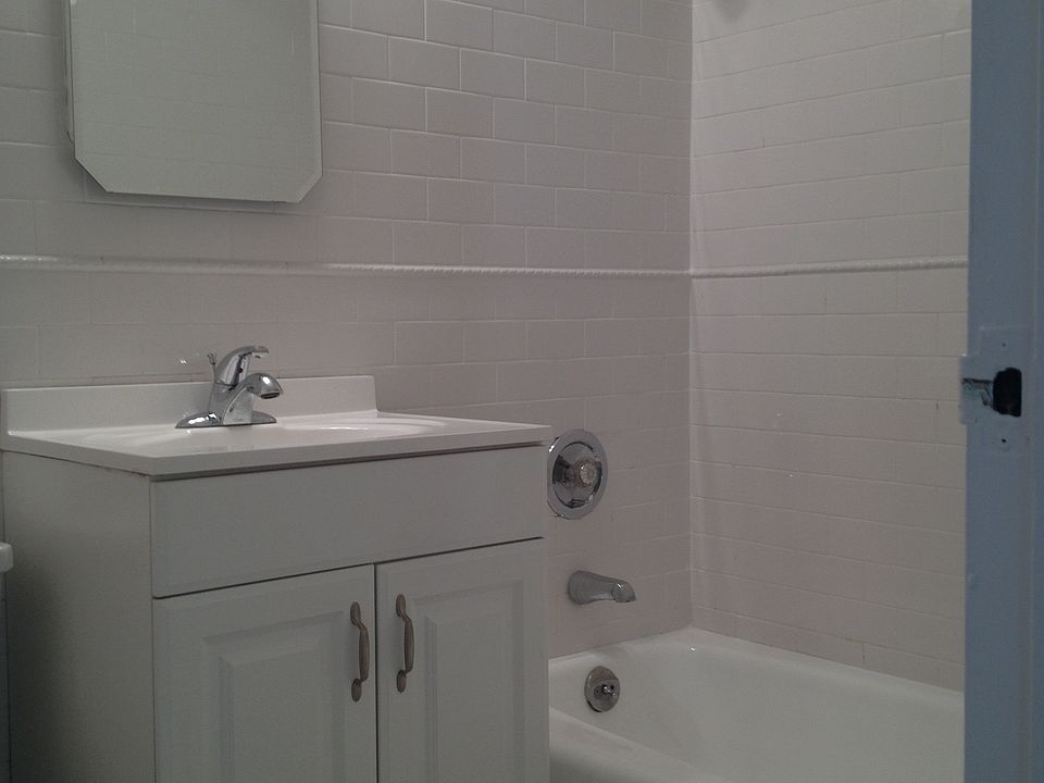 1st image of 200 E 33rd St APT 7G