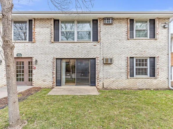 704 Old Settlers Trl APT 1, Hopkins, MN 55343