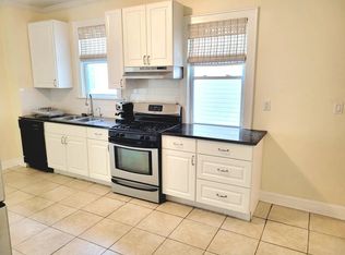 393 Lafayette St #1, Newark, NJ 07105