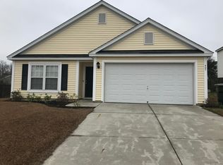 407 Crystal Oaks Ln, Moncks Corner, SC 29461