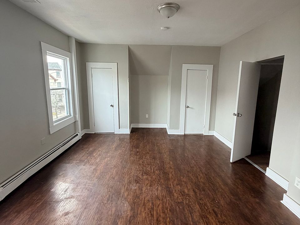 1st image of 24 Shelter St #2-0