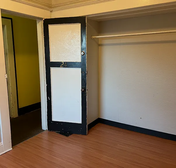 2155 NW Everett St #13 — Photo 4