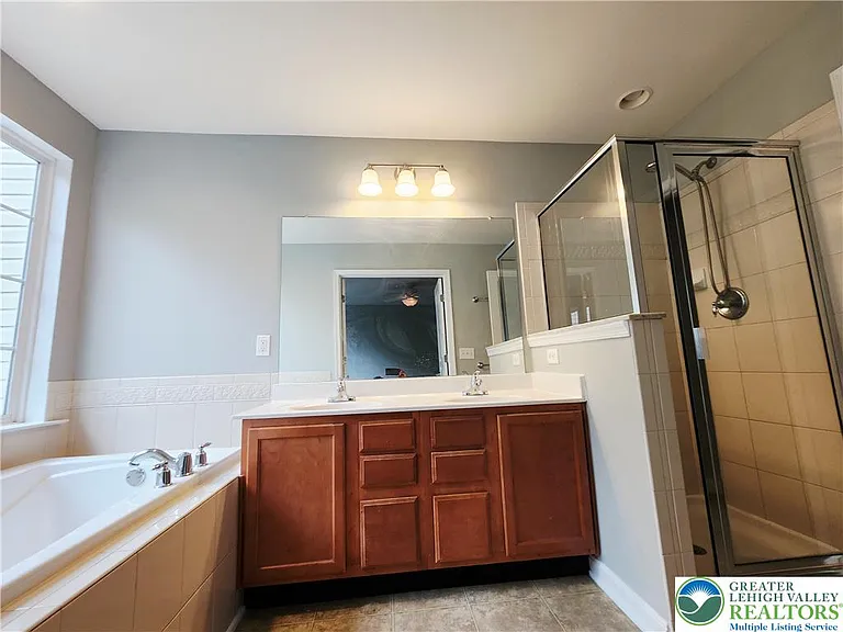 8513 Gateway Rd — Photo 31