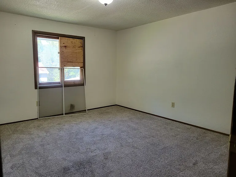 138 N Bay St — Photo 19