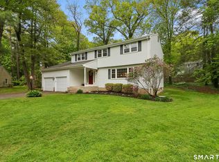 1 Horseshoe Circle, Simsbury, CT 06070