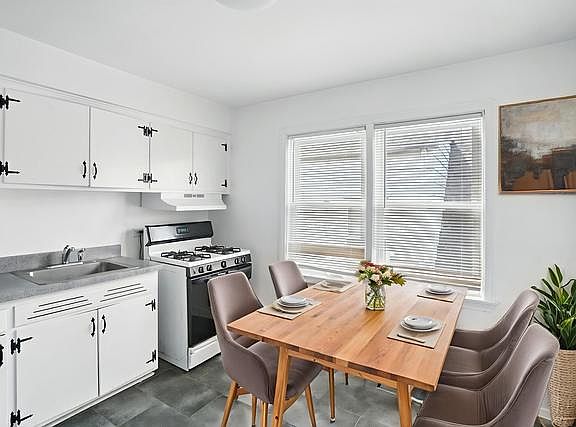 4th image of 3608 Jackson St APT 2E