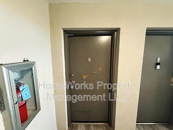 2nd image of 9633 White Acre Rd Unit B-4