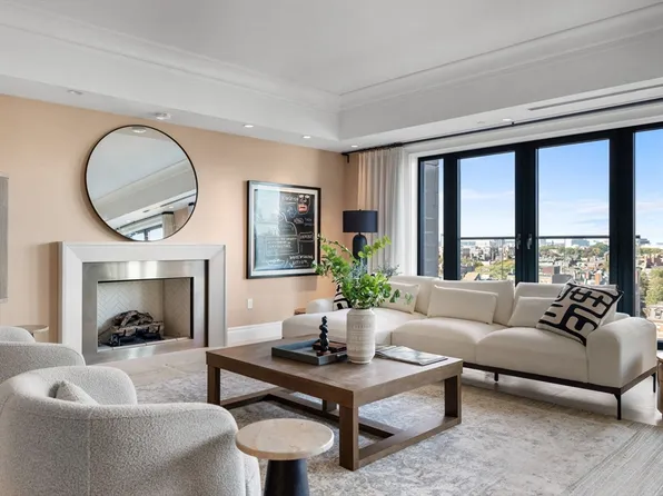 776 Boylston St Unit E9c, Boston, MA 02199