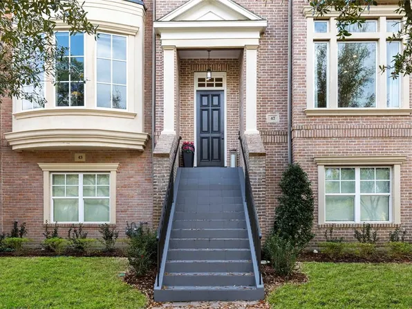 47 Colonial Row Dr, Spring, TX 77380