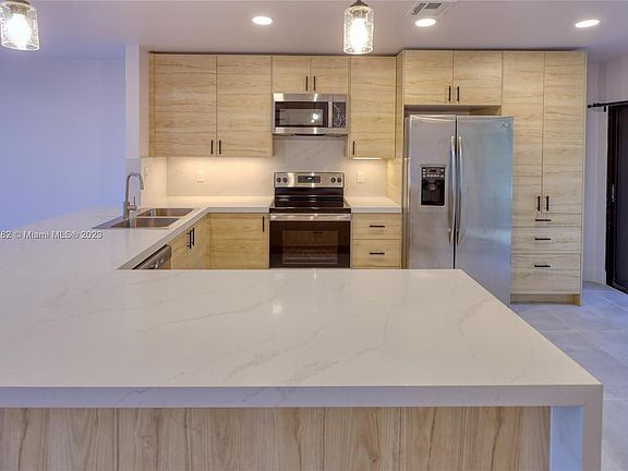 3rd image of 3725 Alcantara Ave #D-82