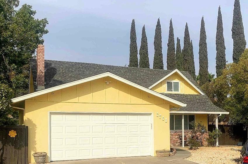 1st image of 2760 Marigold Ct #B