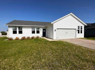 6342 Edgewood Rd, Machesney Park, IL 61115