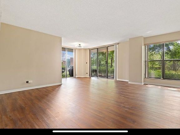3rd image of 509 Aurora Ave Unit 110