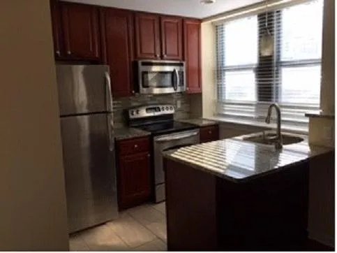 Kitchen - 135 S 23rd St #1A